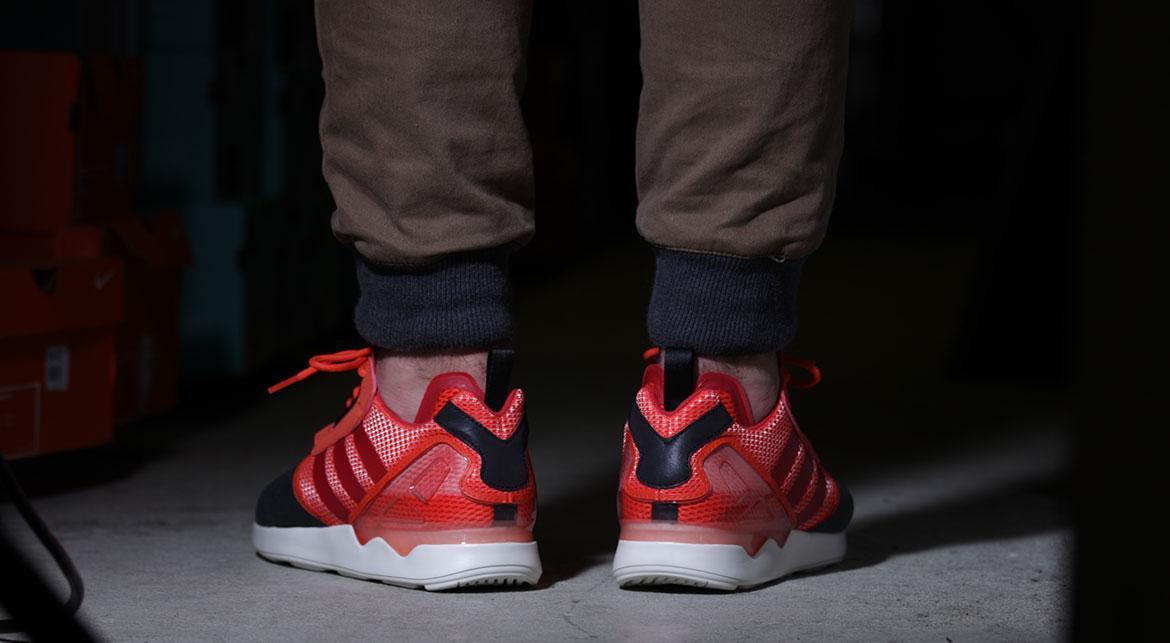 に adidas Originals ZX 8000 Boost 